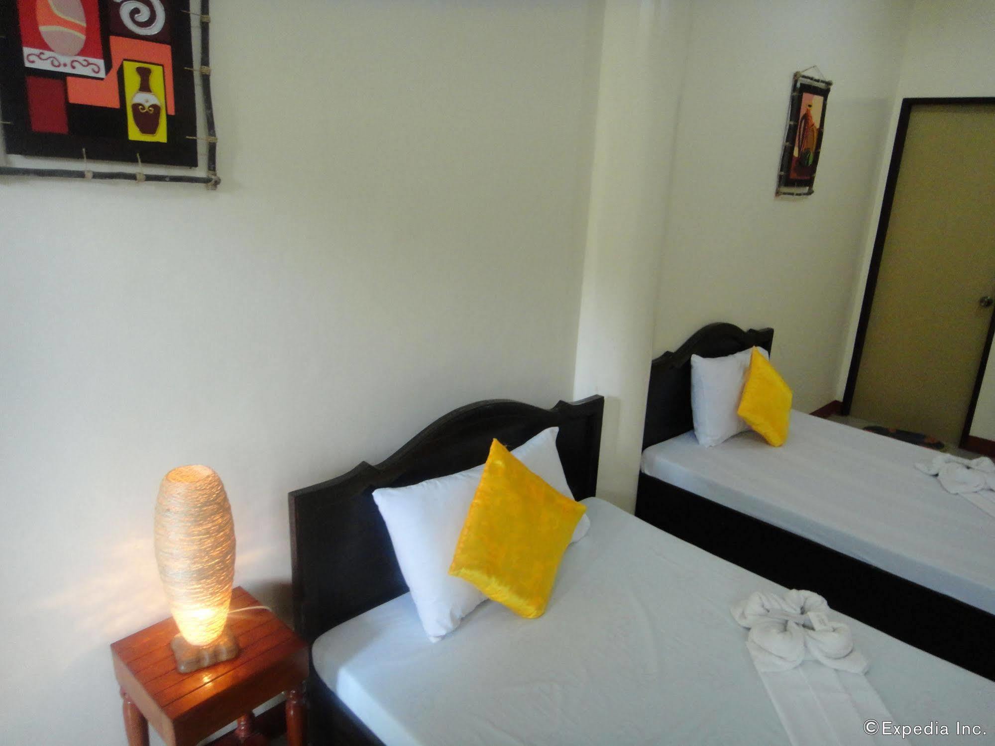 Amerson Pension Place Puerto Princesa Exterior foto